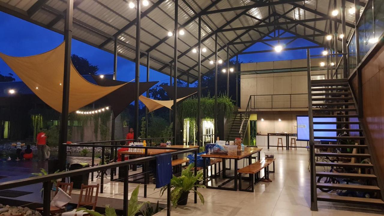 Riverstones Rainforest Retreat Homestay